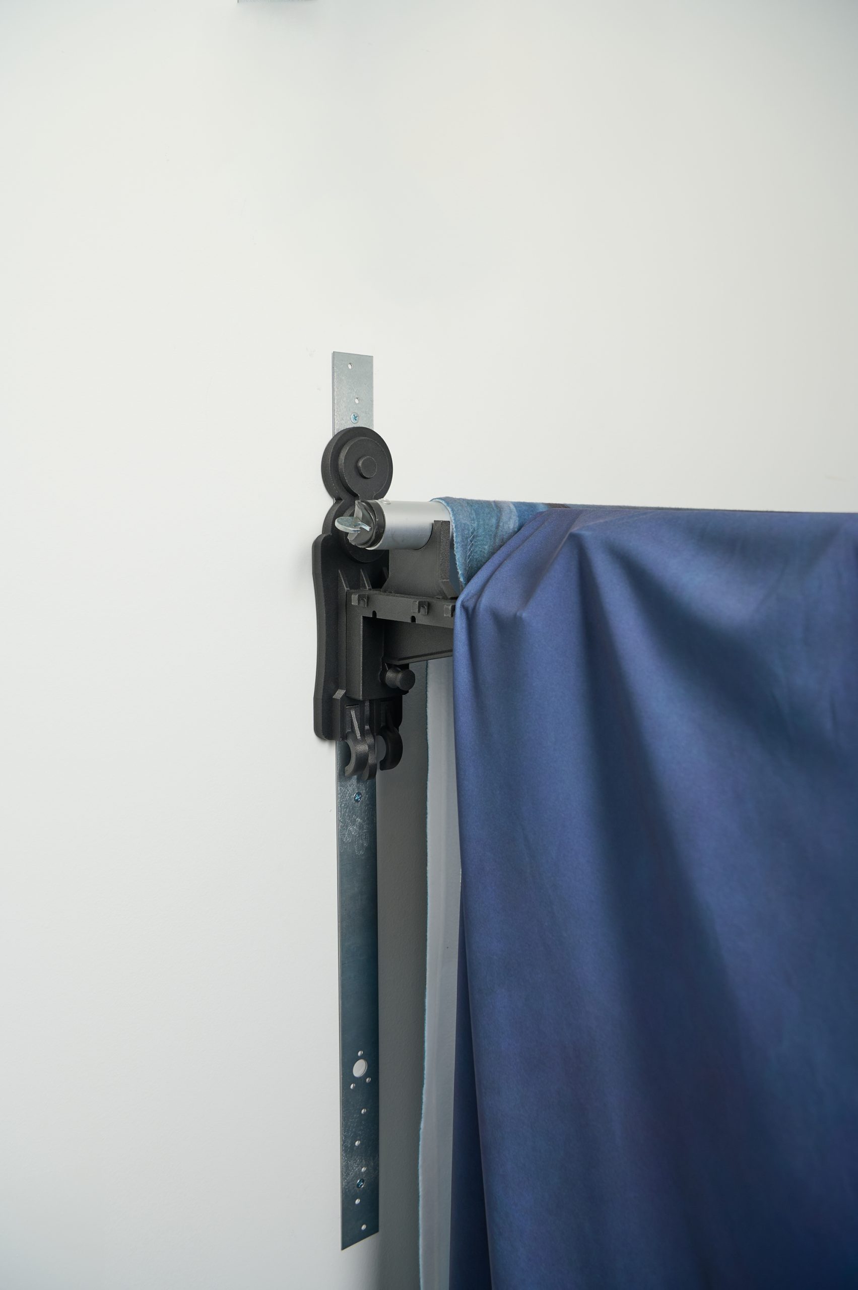 Vertical Inline Magnetic Base for backdrop support